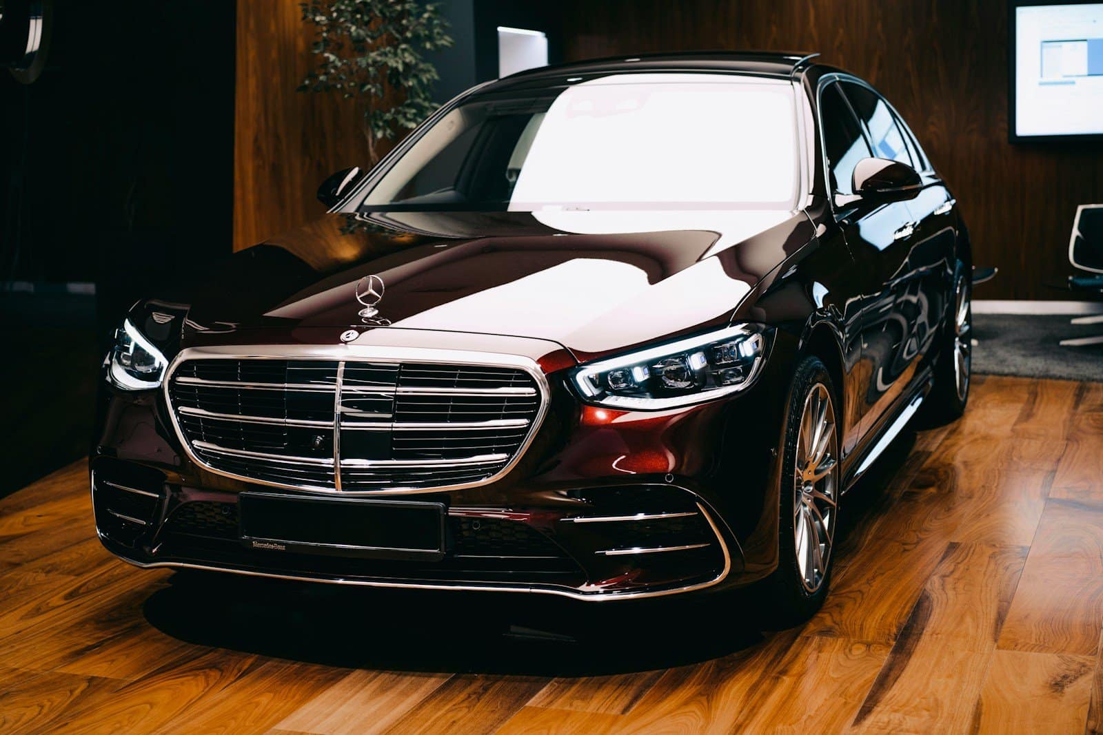 Car Services In London 5 Mercedes Executive transfers