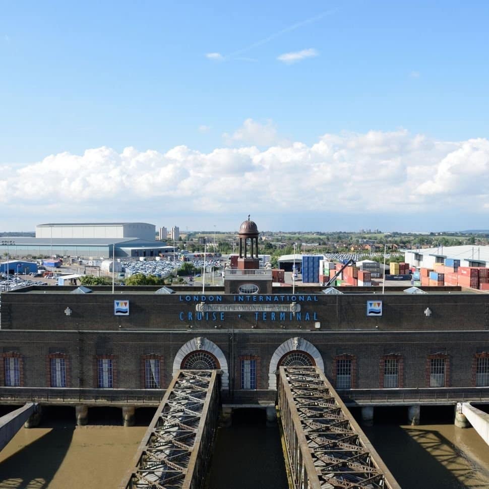 Heathrow to Tilbury Car Transfers