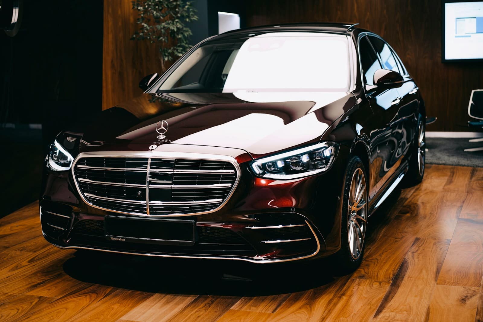 Car Services In London 5 Mercedes Executive transfers